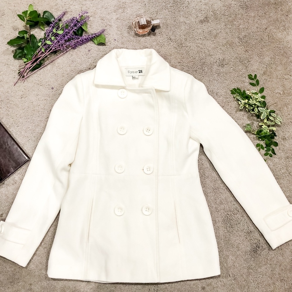 FIREVER 21 White off coat